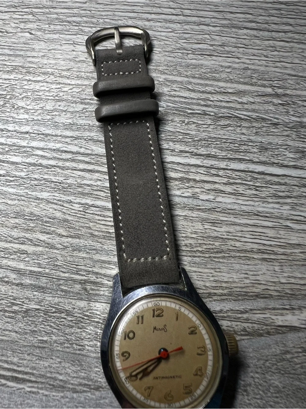 Milos Vintage mechanical watch leather band